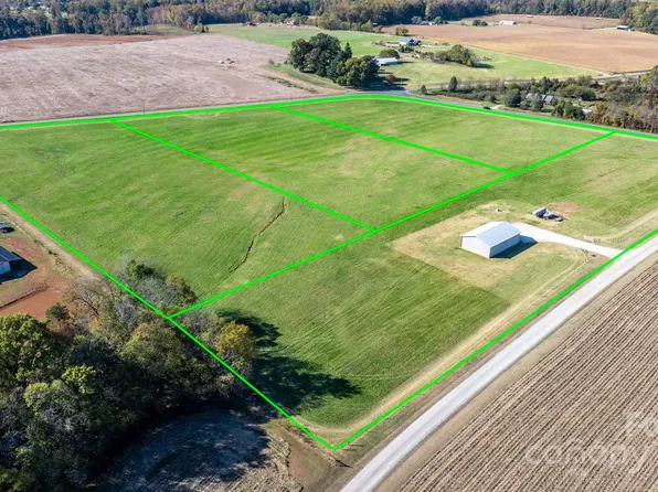 4 Foster Rd, Cleveland, NC 27013