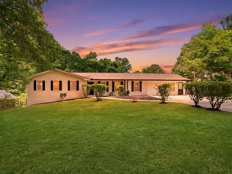 2139 W Cedar Ln SW — Photo 21