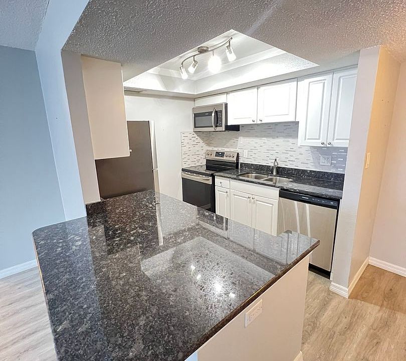 1st image of 2045 Hyde Park St #2023-04