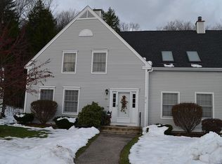60 Apple Tree Dr #B, Goffstown, NH 03045