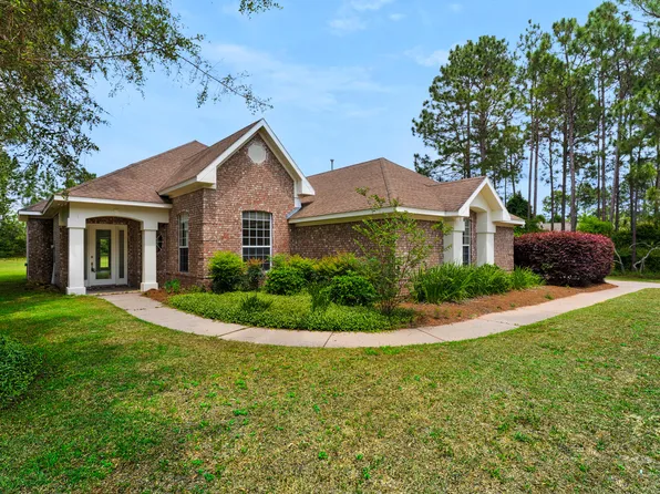 155 Club House Dr, Freeport, FL 32439