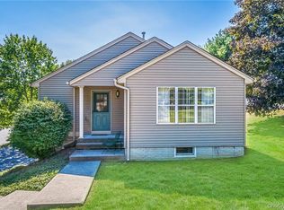 136 Elmcrest Dr, Fishkill, NY 12524
