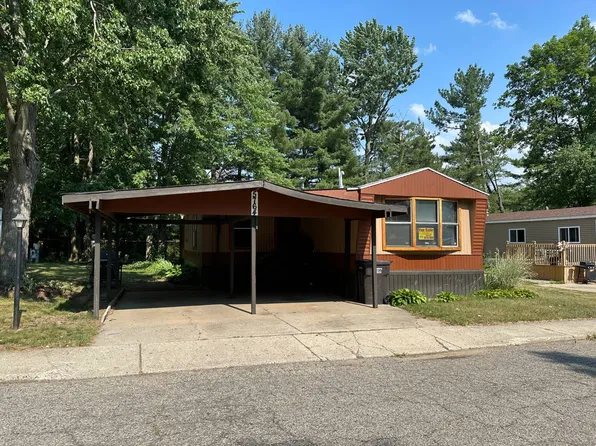 5764 Kelekent Ave SE, Kentwood, MI 49548