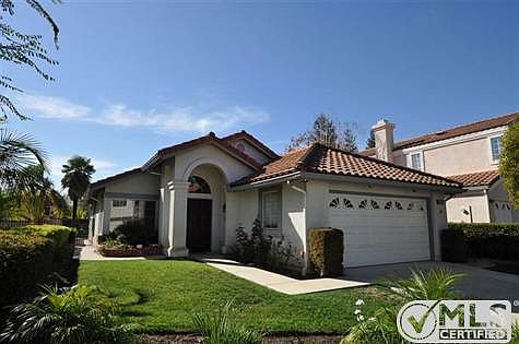 Beautiful curb appeal!