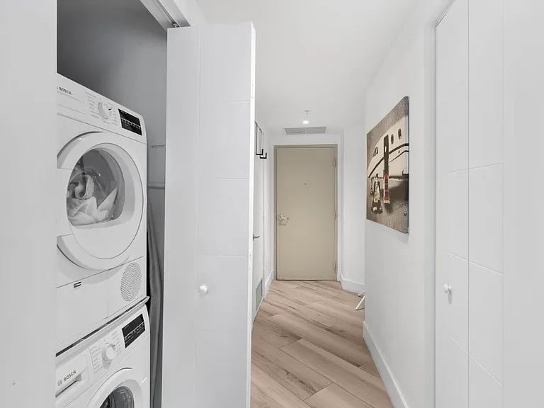 1010 SW 2nd Ave #609 — Photo 4