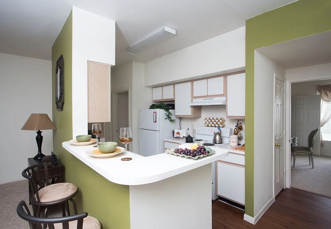 Reata Apartments — Photo 1
