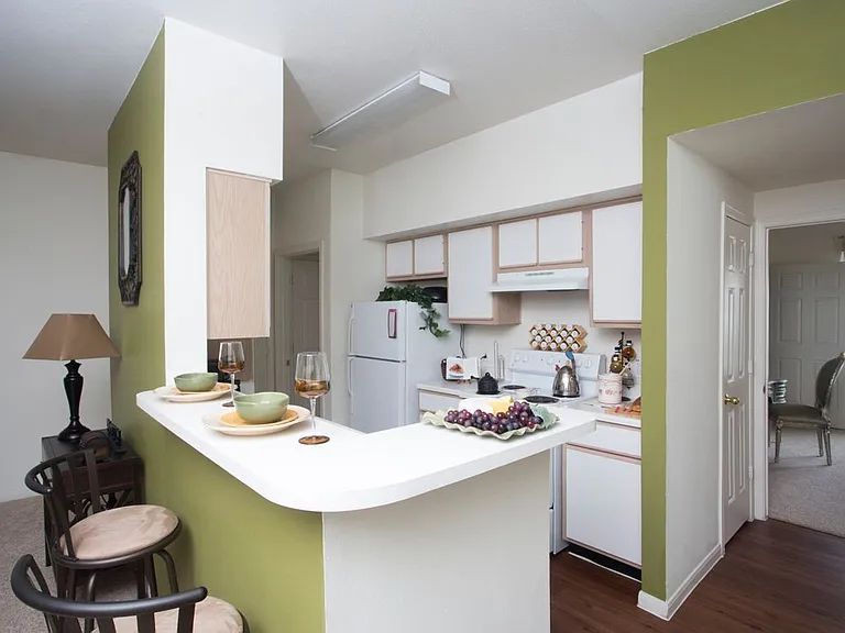 Reata Apartments — Photo 1