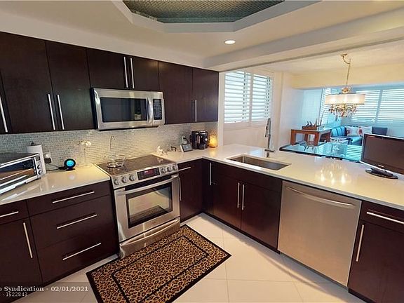 4th image of 3703 NE 166th St APT 210