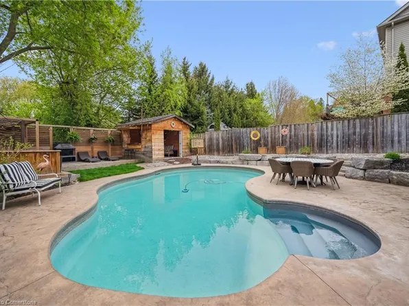 108 Skipton Cres, Cambridge, ON N3C 4P2