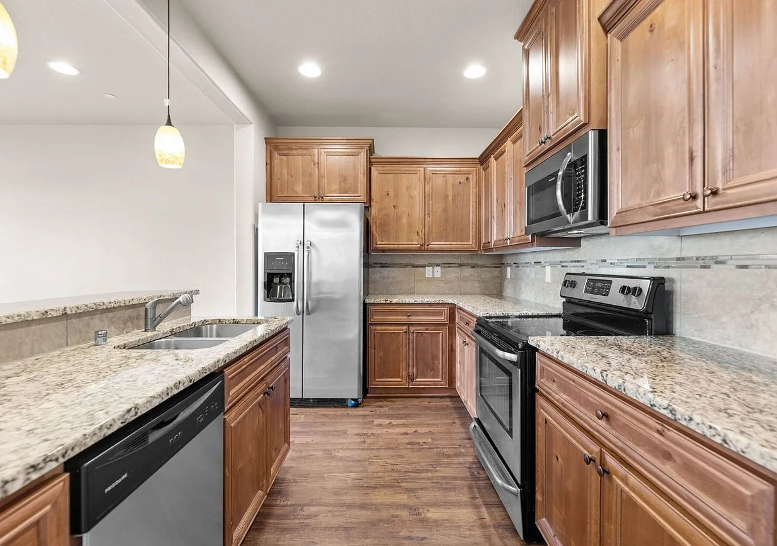 Luxury Townhouse in Ridgefield!! — Photo 4