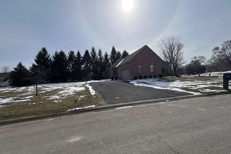 2940 Dana Pointe Dr photo 1