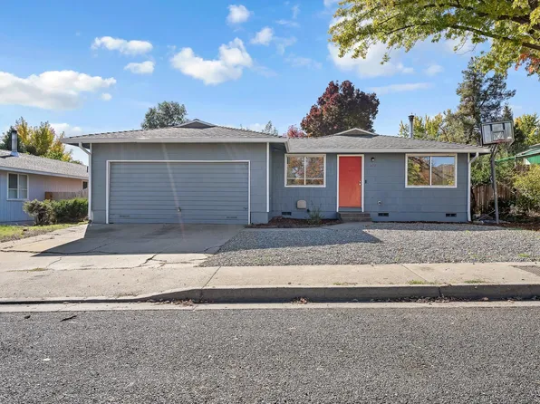 619 Dawn St, Yreka, CA 96097