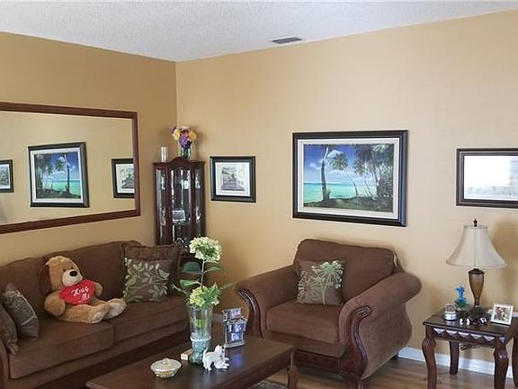 3rd image of 1461 Margarete Crescent Dr