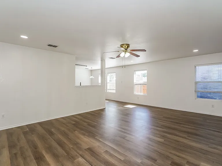 5328 Lava Rock Dr — Photo 5