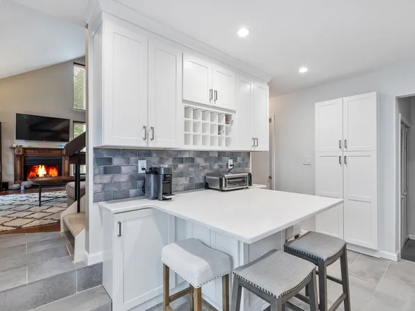 240 Arrowood Way #240, Basking Ridge, NJ 07920