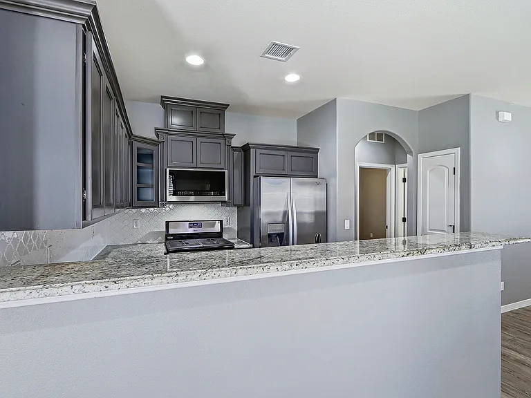 2120 Honour Point Pl — Photo 9