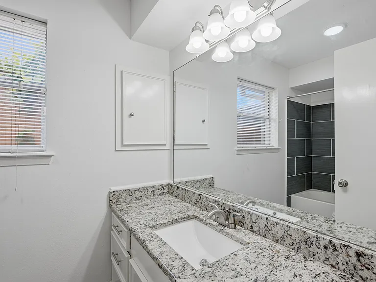 11231 Park Central Pl — Photo 22