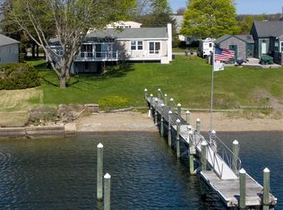69 Point Rd, Portsmouth, RI 02871