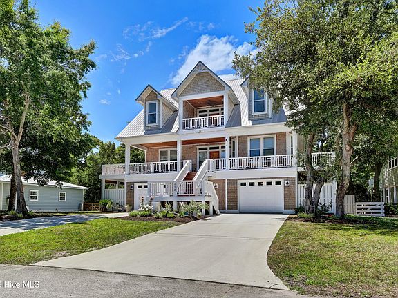 4th image of 213 Oak Outlook Way