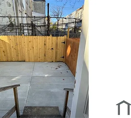 606 N 55th St — Photo 6