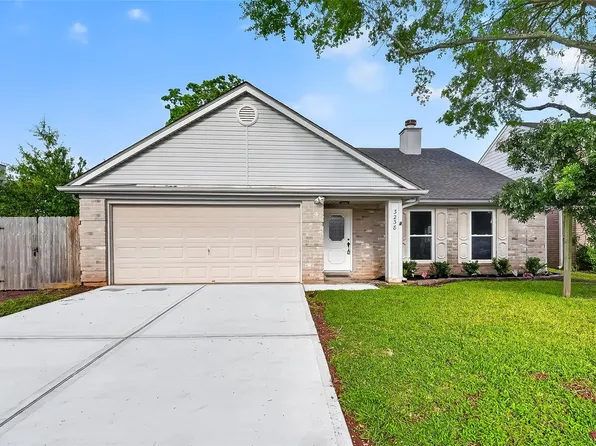3238 E Rangecrest Pl, Sugar Land, TX 77479