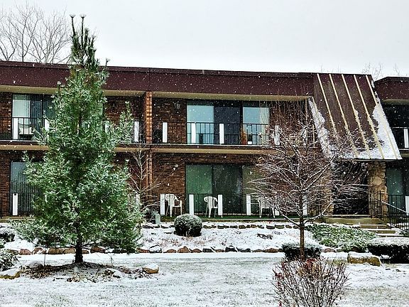 3rd image of 8632 Tuttle Dr #3-2F