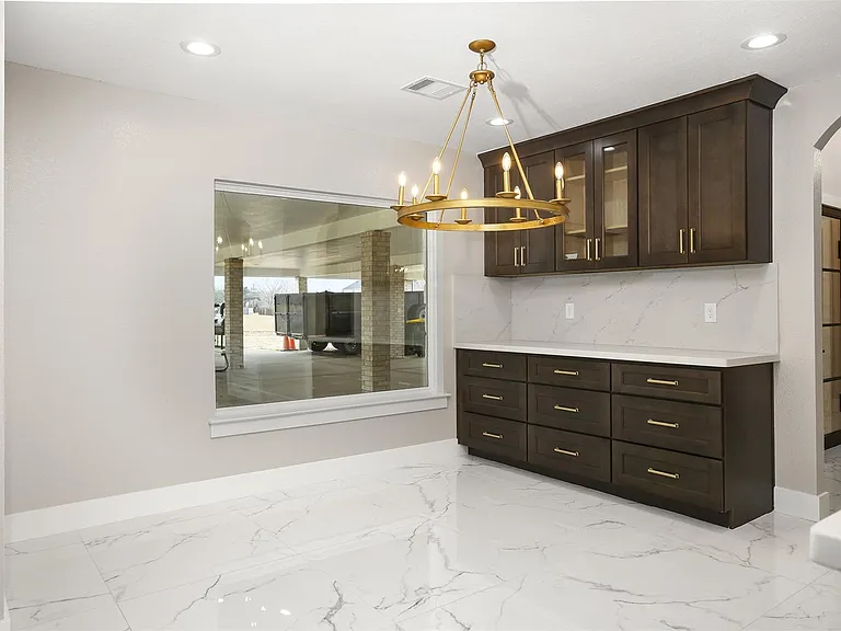 4002 Dixie Farm Rd — Photo 10