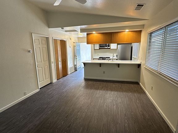 5th image of 4940-4946 W Westgate Ct #4944