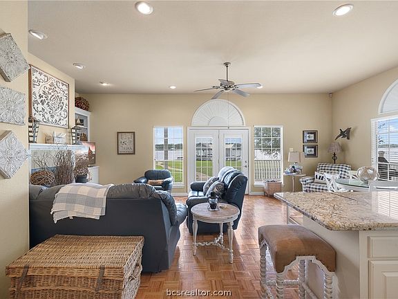 3rd image of 20283/20253 E Lakeshore Dr