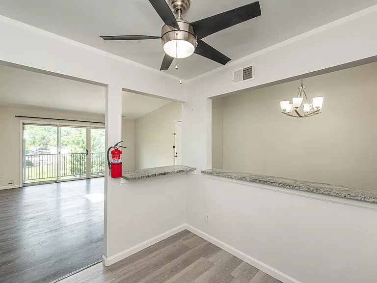 132 Robertson Way — Photo 5