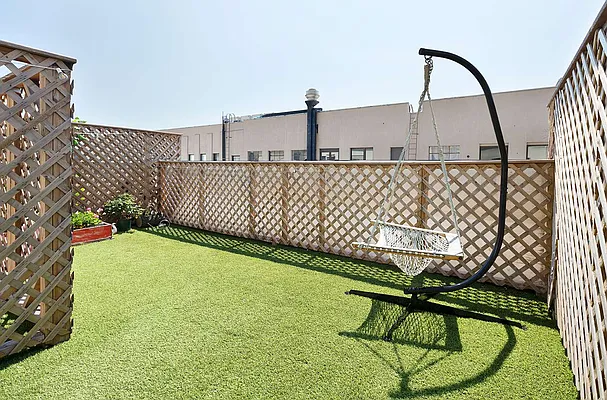 Rented by Compass | media 42