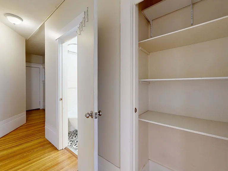 920 Taylor St #8 — Photo 9