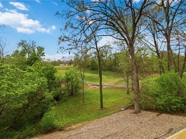 21 Burnmouth Ln, Bella Vista, AR 72715