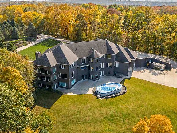 5th image of 3089 Hickory Dr NE