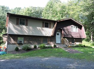 165 Neyhart Rd, Stroudsburg, PA 18360