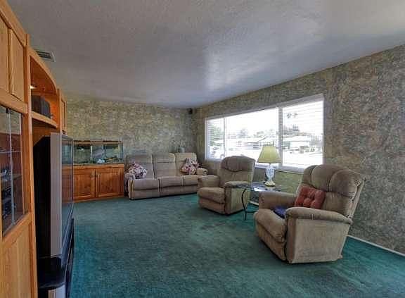 3rd image of 382 Banner Ave