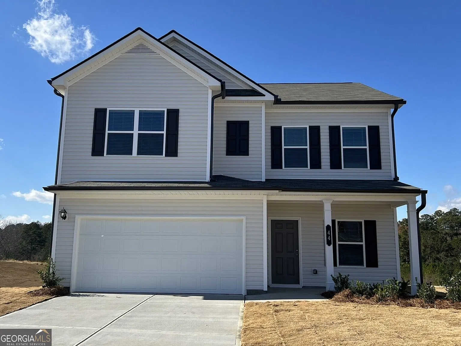 4 bed, 2.5 bath, 2156 sqft, $1,999 — Photo 1