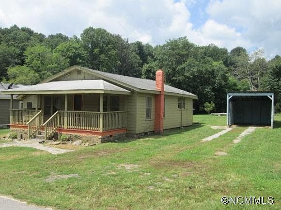 1st image of 330 Lum Boone Cir