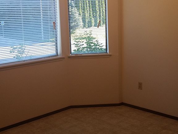 3rd image of 2205 7th Ave SW APT 11