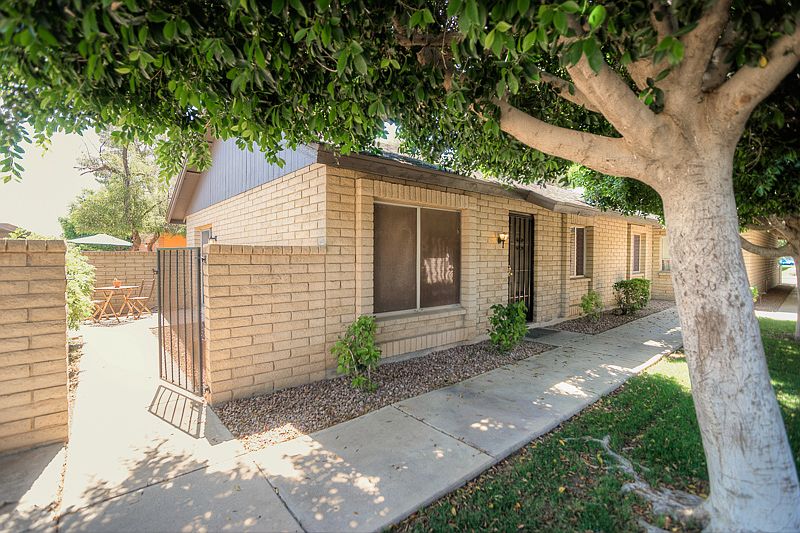 1st image of 108 W Concorda Dr APT 102