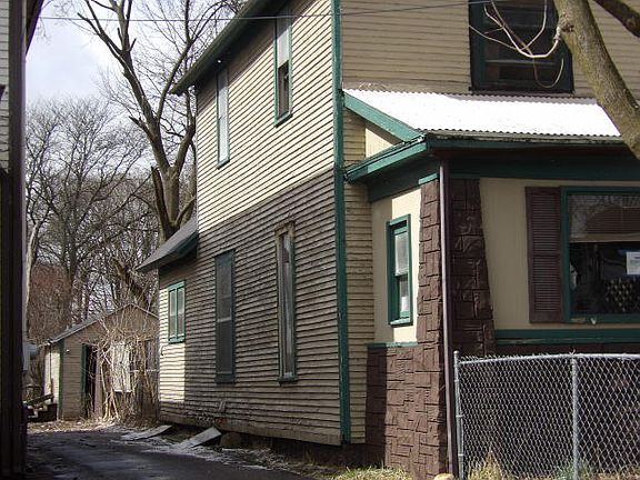 2nd image of 54 Jericho Rd