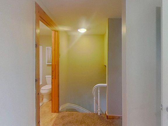 2nd image of 162 10th St Unit 2