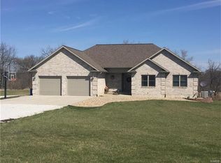 5445 Walnut Rdg, Palmyra, MO 63401