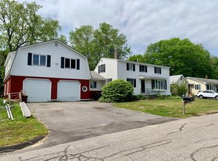 31 Declaration Dr, Westbrook, ME 04092