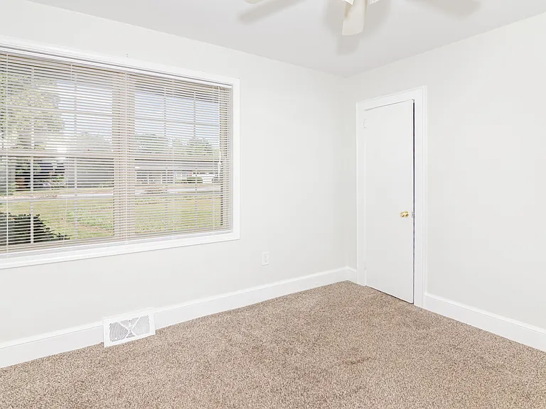 1416 Hilltop Dr — Photo 9