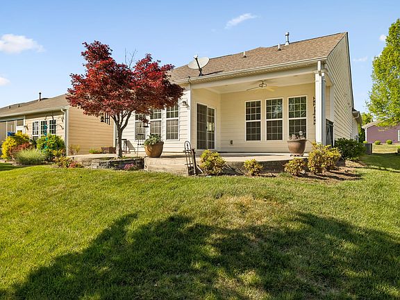 3rd image of 226 Salient Ln