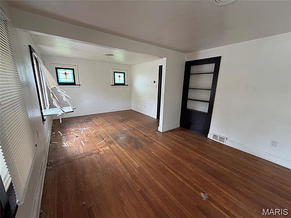 5th image of 1533 Engelholm Ave