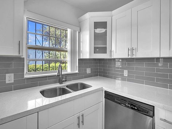 3rd image of 17115 NW 12th Court