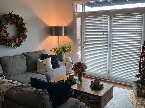 Spacious living room.