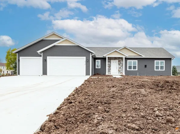 838 South Country LANE, Fond Du Lac, WI 54935